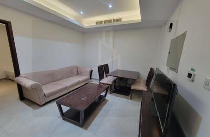 Apartment - 2 Bedrooms - 2 Bathrooms for rent in Umm Ghwailina Comm - Umm Ghuwalina - Umm Ghuwailina - Doha