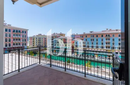 Apartment - 3 Bedrooms - 3 Bathrooms for rent in Carnaval - Qanat Quartier - The Pearl Island - Doha