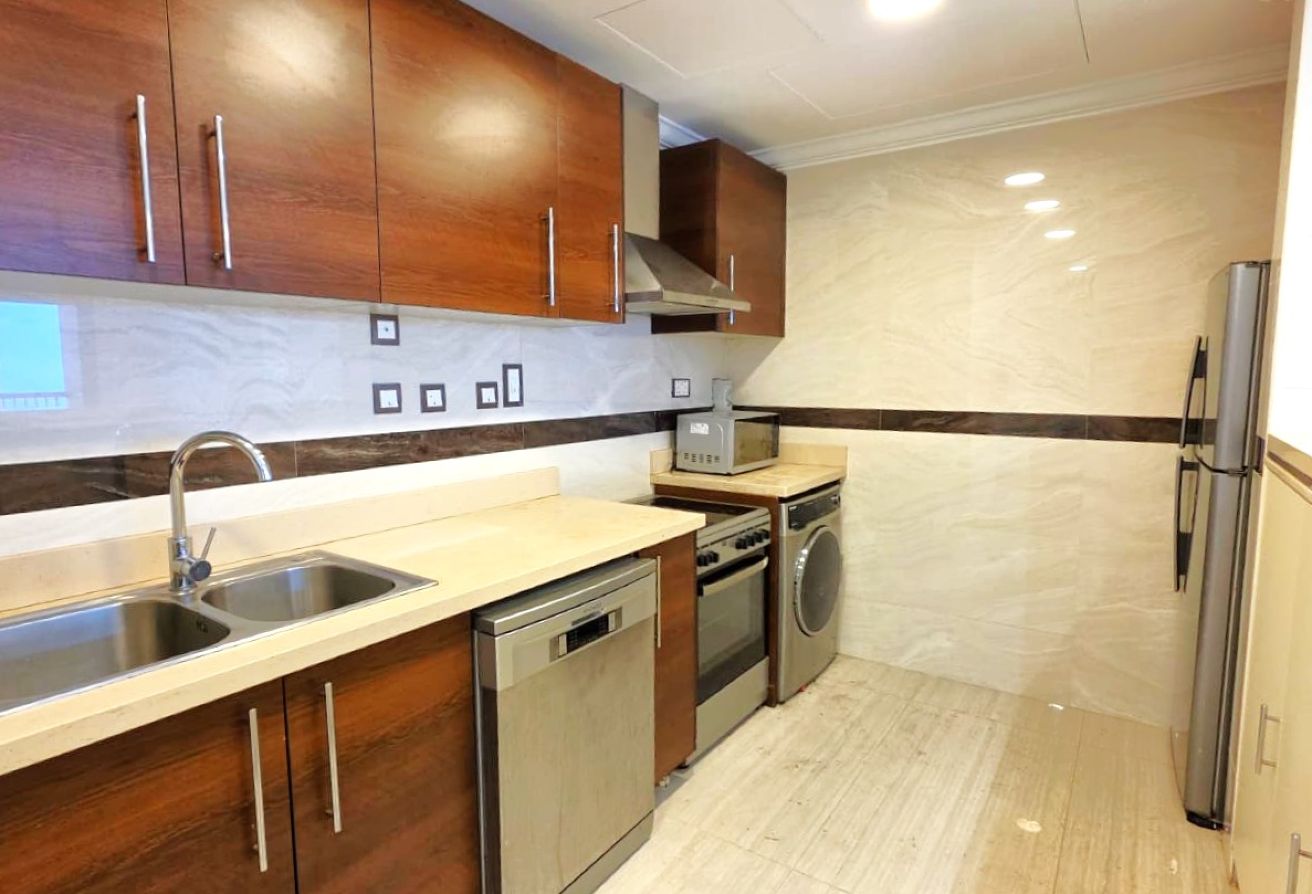 BILLS INCLUDED | SEMI FURNISHED 2BHK | BIG BALCONY - apartment in Porto Arabia