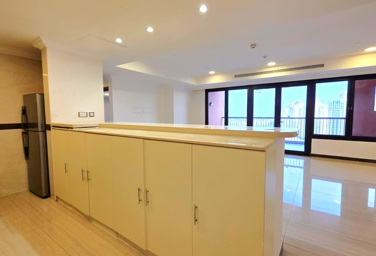 BILLS INCLUDED | SEMI FURNISHED 2BHK | BIG BALCONY - apartment in Porto Arabia