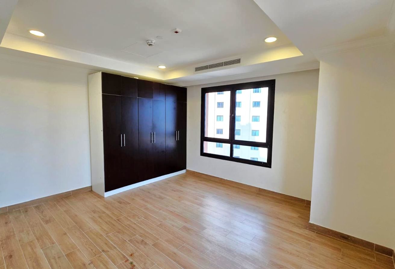 BILLS INCLUDED | SEMI FURNISHED 2BHK | BIG BALCONY - apartment in Porto Arabia