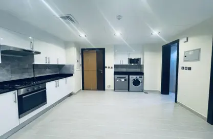 Apartment - 1 Bedroom - 2 Bathrooms for sale in Fox Hills South - Fox Hills - Lusail