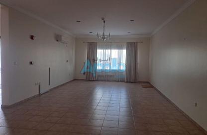 Villa - 3 Bedrooms - 4 Bathrooms for rent in Al Ain Compound 3 - Al Ain Compound - Ain Khaled - Doha Villa - 3 Bedrooms - 4 Bathrooms for rent in Al Ain Compound 3 - Al Ain Compound - Ain Khaled - Doha