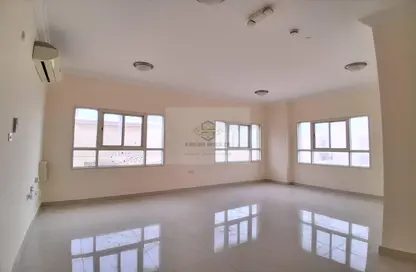 Apartment - 2 Bedrooms - 3 Bathrooms for rent in Al Mansoura - Al Mansoura - Doha