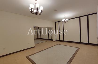 Villa - 5 - 6 for rent in Izghawa - Izghawa - Doha