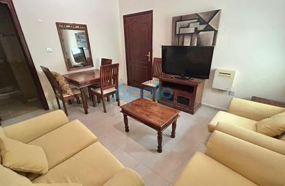 Apartment - 1 Bedroom - 1 Bathroom for rent in Bin Omran 46 - Fereej Bin Omran - Doha