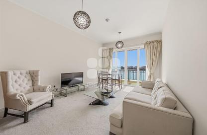 Apartment - 1 Bedroom - 2 Bathrooms for rent in Viva West - Viva Bahriyah - The Pearl Island - Doha