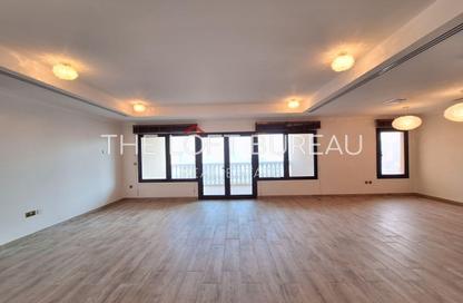 Apartment - 2 Bedrooms - 3 Bathrooms for rent in West Porto Drive - Porto Arabia - The Pearl Island - Doha