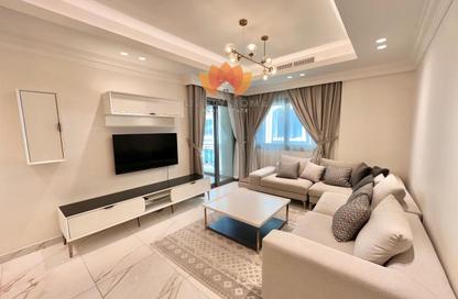 Apartment - 2 Bedrooms - 2 Bathrooms for rent in Giardino Gardens - Giardino Villas - The Pearl Island - Doha