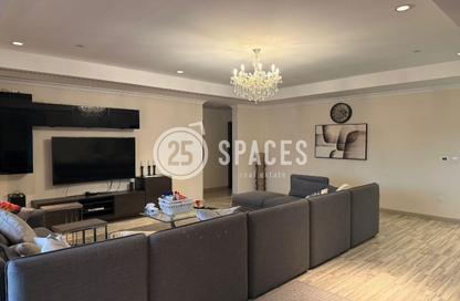 Apartment - 3 Bedrooms - 4 Bathrooms for sale in East Porto Drive - Porto Arabia - The Pearl Island - Doha