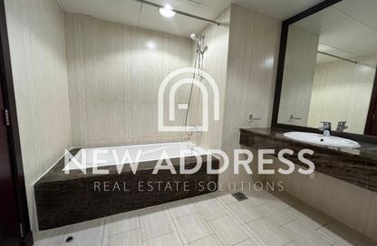 Apartment - 1 Bedroom - 2 Bathrooms for rent in Porto Arabia - The Pearl Island - Doha
