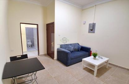 Apartment - 1 Bedroom - 1 Bathroom for rent in Old Airport Road - Old Airport Road - Doha Apartment - 1 Bedroom - 1 Bathroom for rent in Old Airport Road - Old Airport Road - Doha