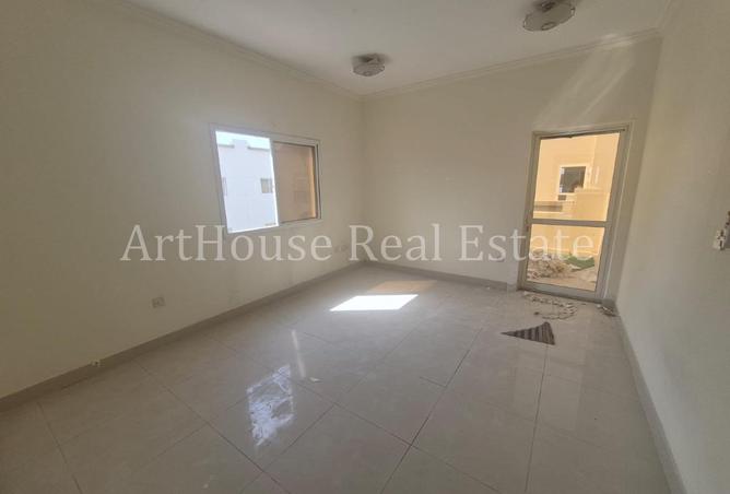 1027704 - Property Image 3