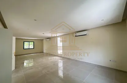 Villa - 4 Bedrooms - 5 Bathrooms for rent in Ammar Bin Yasser Street - Al Aziziyah - Doha