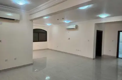 Compound - 6 Bedrooms - 4 Bathrooms for rent in Al Waab Street - Al Waab - Doha