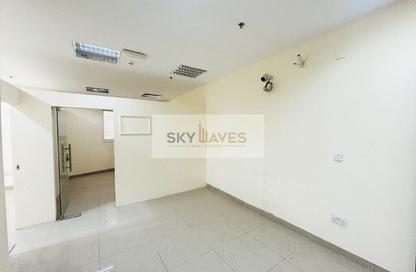 Office Space - Studio - 2 Bathrooms for rent in Wholesale Market Street - Abu Hamour - Doha