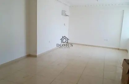 شقة - 3 غرف نوم - 3 حمامات للايجار في شارع حطين - المنتزه - الدوحة