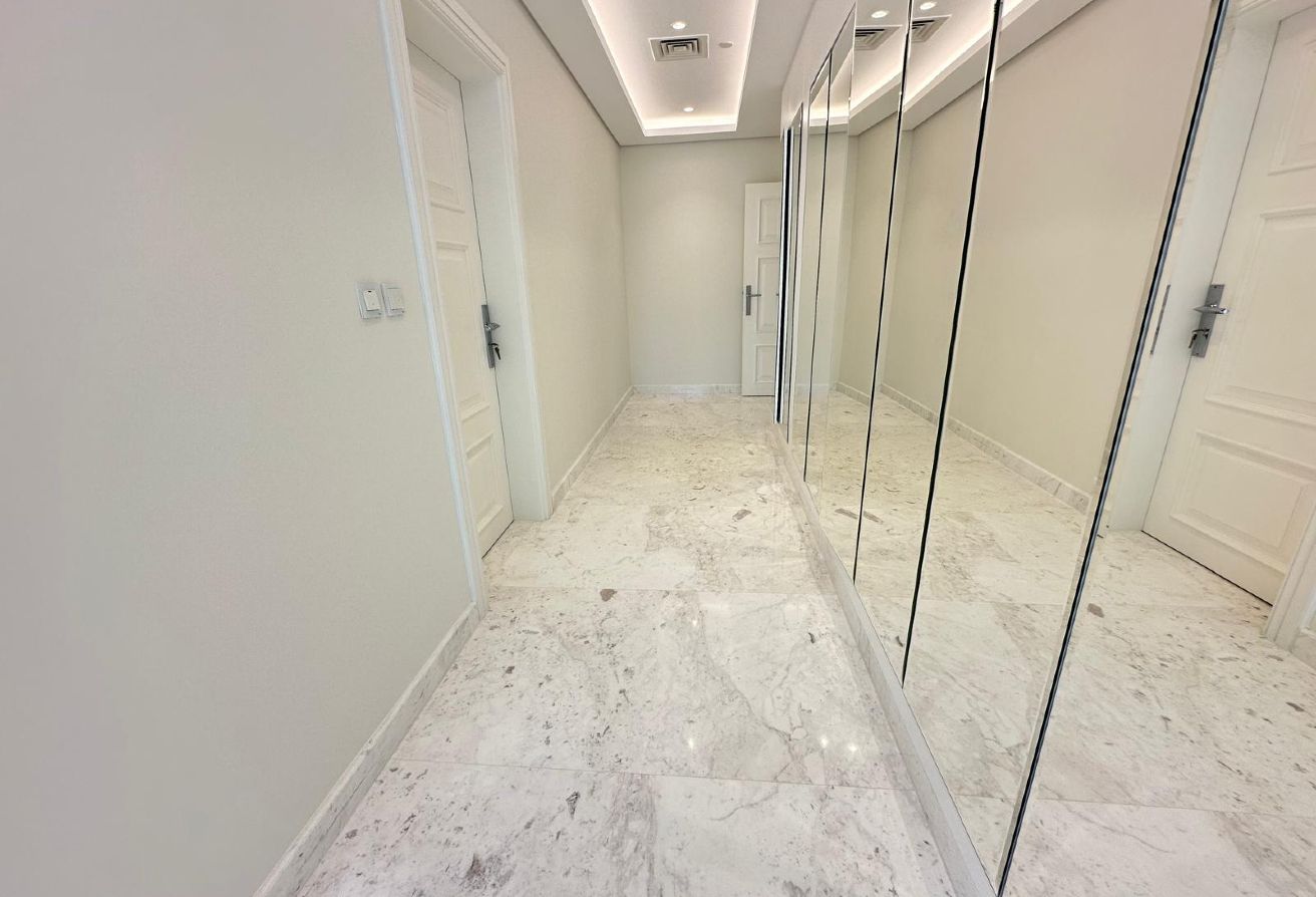 Penthouse for Sale in Porto Arabia | Sea View thumbnail 14