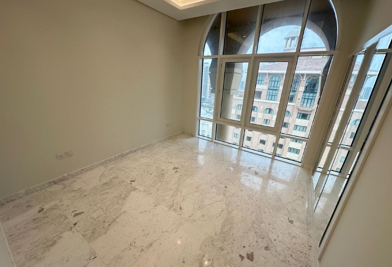 Penthouse for Sale in Porto Arabia | Sea View thumbnail 16