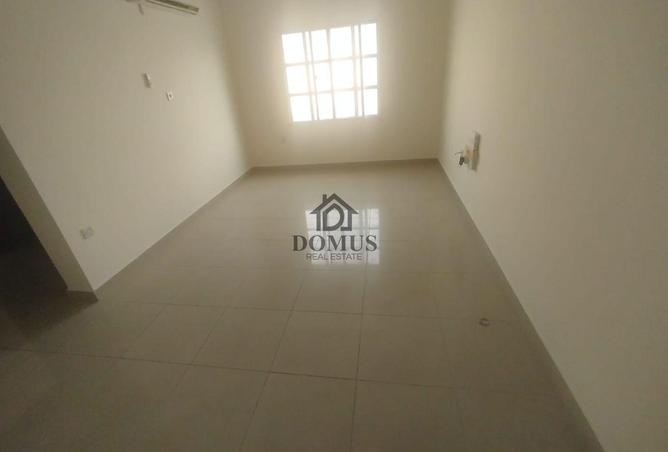 1005938 - Property Image 2