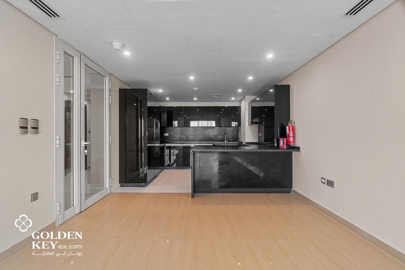 Bills Included | 1BHK SF | Balcony | Beach Access