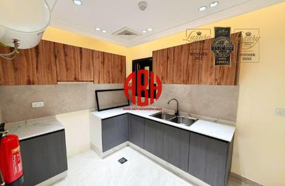 Apartment - 2 Bedrooms - 3 Bathrooms for rent in Al Sadd Road - Al Sadd - Doha
