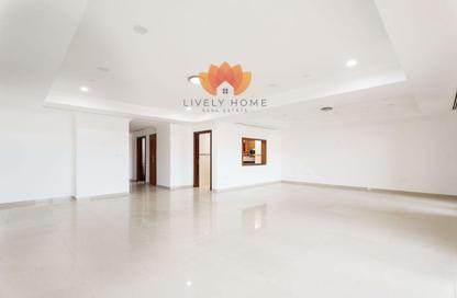Apartment - 2 Bedrooms - 3 Bathrooms for rent in East Porto Drive - Porto Arabia - The Pearl Island - Doha