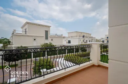 Villa - 6 Bedrooms - 7 Bathrooms for rent in The Garden - Floresta Gardens - The Pearl Island - Doha