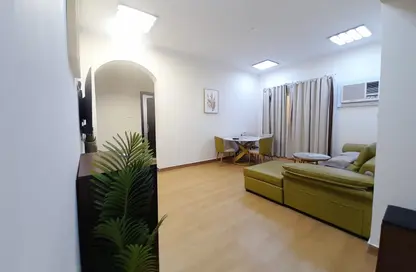 Apartment - 2 Bedrooms - 2 Bathrooms for rent in Al Mansoura - Al Mansoura - Doha