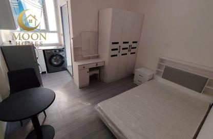 Apartment - Studio - 1 Bathroom for rent in Umm Ghuwailina 4 - Umm Ghuwailina - Doha
