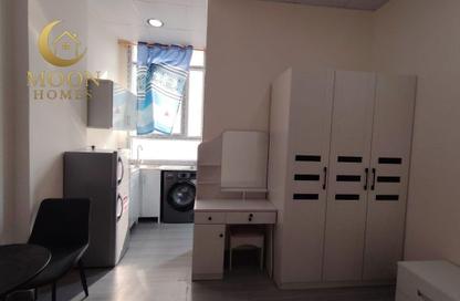 Apartment - Studio - 1 Bathroom for rent in Umm Ghuwailina 4 - Umm Ghuwailina - Doha