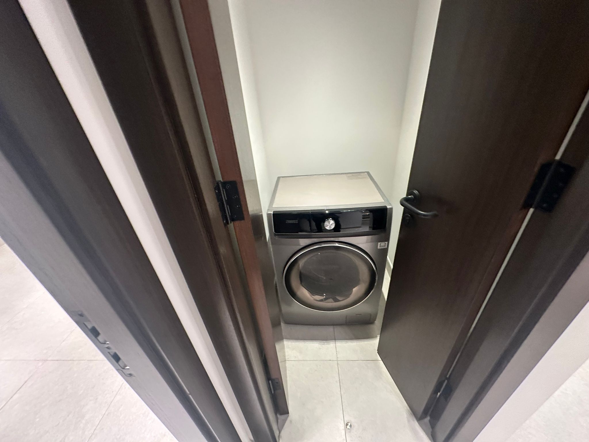 1BHK | BRANDNEW | WATERFRONT | 4 YEARS PAYMENTPLAN thumbnail 5