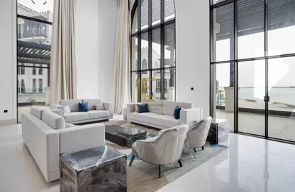 شقة - 4 غرف نوم - 5 حمامات للبيع في جزيرة اللؤلؤة - الدوحة