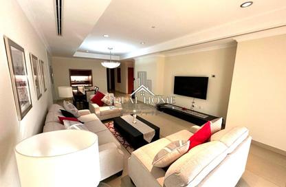 Apartment - 2 Bedrooms - 3 Bathrooms for sale in West Porto Drive - Porto Arabia - The Pearl Island - Doha