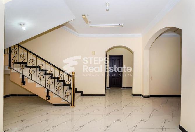 51670894 - Property Image 2