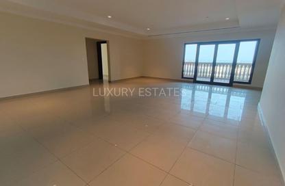 Apartment - 2 Bedrooms - 3 Bathrooms for rent in Tower 19 - Porto Arabia - The Pearl Island - Doha Apartment - 2 Bedrooms - 3 Bathrooms for rent in Tower 19 - Porto Arabia - The Pearl Island - Doha