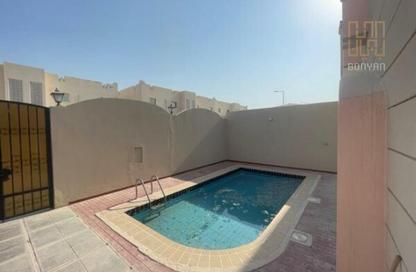 Villa - 5 Bedrooms - 4 Bathrooms for rent in Al Duhail - Doha