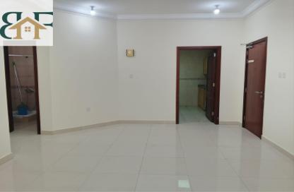 Apartment - 3 Bedrooms - 2 Bathrooms for rent in Bin Omran - Fereej Bin Omran - Doha