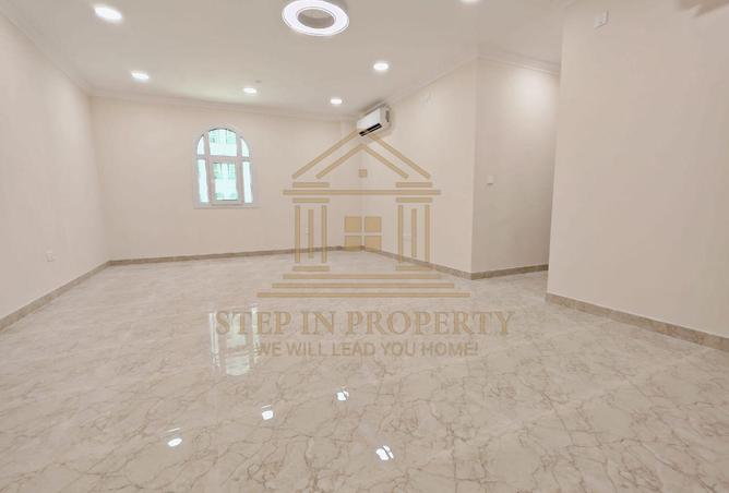 57030443 - Property Image 2