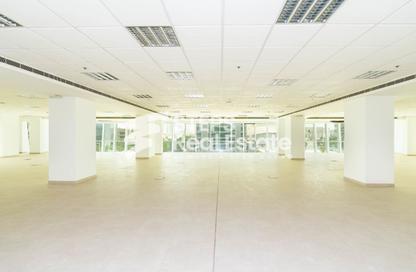 Office Space - Studio - 1 Bathroom for rent in Marina Tower 12 - Marina District - Lusail Office Space - Studio - 1 Bathroom for rent in Marina Tower 12 - Marina District - Lusail