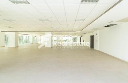 Office Space - Studio - 1 Bathroom for rent in Marina Tower 12 - Marina District - Lusail