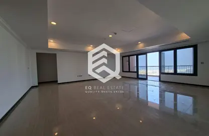 شقة - 3 غرف نوم - 4 حمامات للايجار في طريق بورتو الشرقي - بورتو أرابيا - جزيرة اللؤلؤة - الدوحة