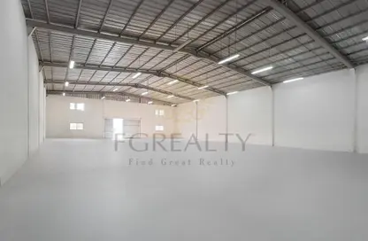 Warehouse - Studio - 5 Bathrooms for rent in Industrial Area 1 - Industrial Area - Doha