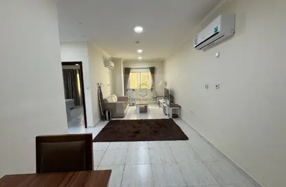 Apartment - 1 Bedroom - 1 Bathroom for rent in Umm Ghuwailina 4 - Umm Ghuwailina - Doha