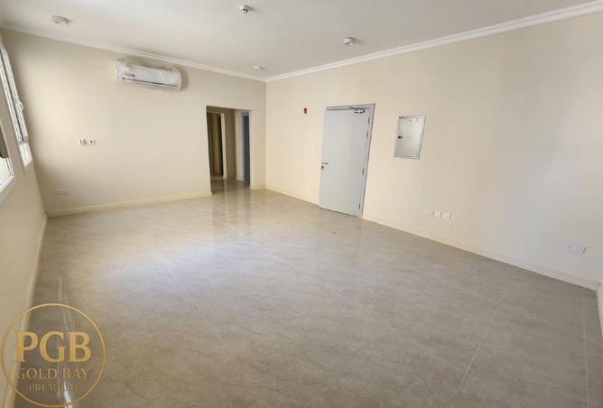 52225686 - Property Image 2