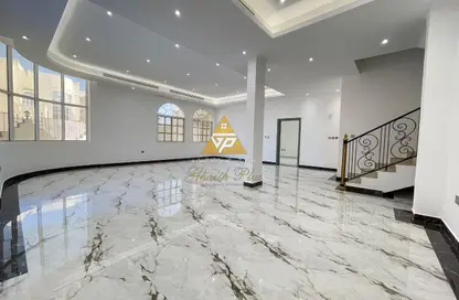 شقة - 5 غرف نوم - 6 حمامات للايجار في فلل واست باي لاغون - وست باي لاجون - بحيرة وست لاجون - الدوحة