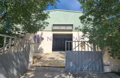 Warehouse - Studio - 2 Bathrooms for rent in Industrial Area 2 - Industrial Area - Industrial Area - Doha