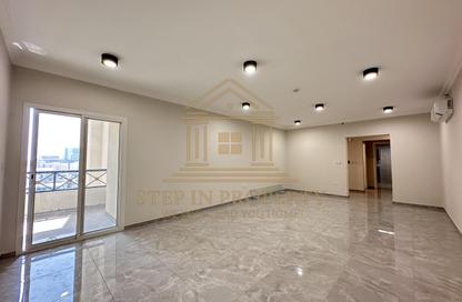 Apartment - 2 Bedrooms - 3 Bathrooms for rent in Musheireb Apartments - Musheireb - Doha