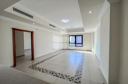 Apartment - 1 Bedroom - 2 Bathrooms for rent in Jumanah Tower 29 - Porto Arabia - The Pearl Island - Doha