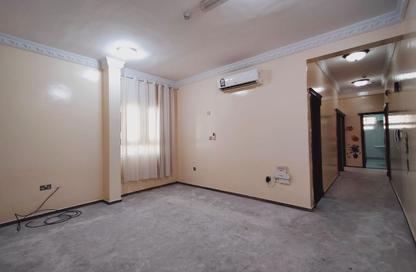 Apartment - 2 Bedrooms - 2 Bathrooms for rent in Abu Talha Street - Fereej Bin Omran - Doha Apartment - 2 Bedrooms - 2 Bathrooms for rent in Abu Talha Street - Fereej Bin Omran - Doha